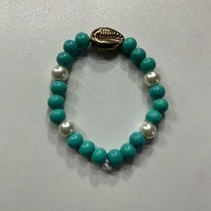 Beach bead bracelet. One size.